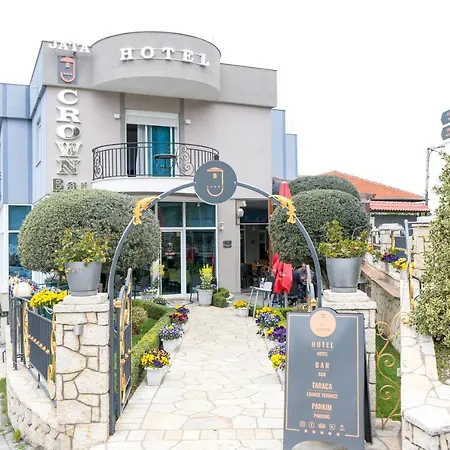 Jata Crown Otel Tiran