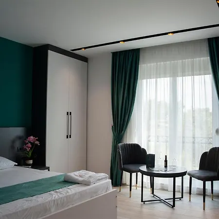 Jata Crown Tirana