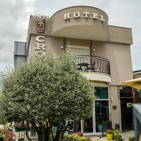 Jata Crown Hotel