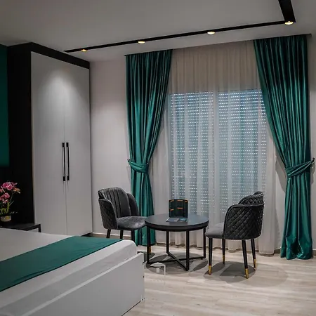 Jata Crown Tirana