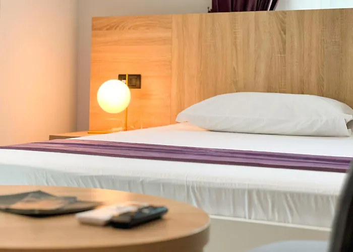 Jata 3* Тирана