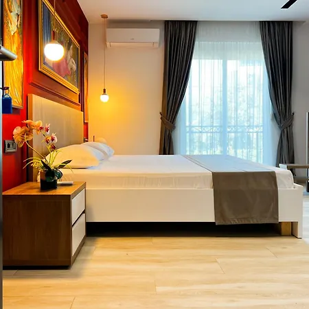 Jata Crown Hotel 3*